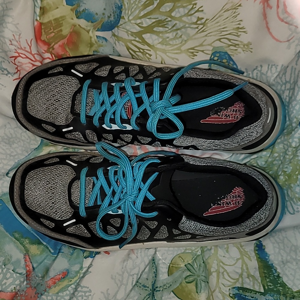 Redwing steel toes womens tennis shoes.